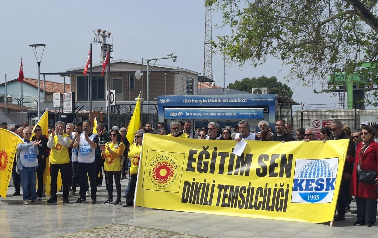 Dikili’de eğitim sendikalarından ortak tepki!