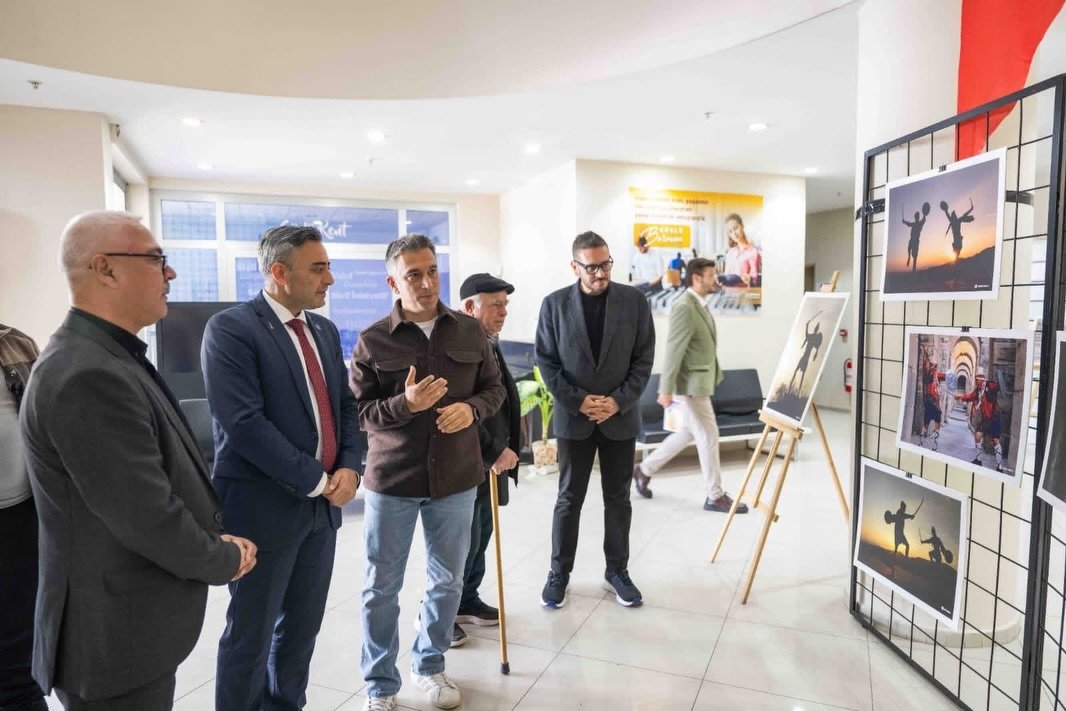 669764873 18190817593366088 7582484244134259370 N