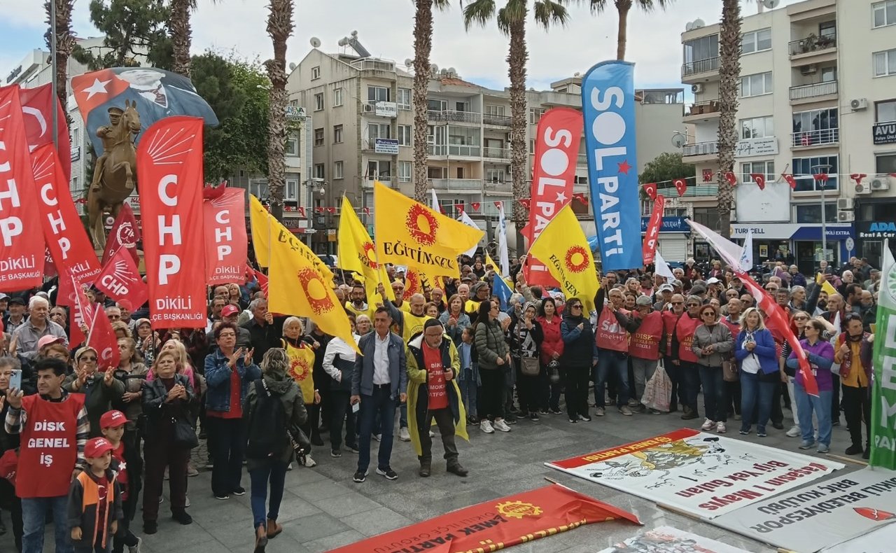 Dikili’de 1 Mayıs coşkusu: Binlerce kişi "adalet ve barış" için yürüdü