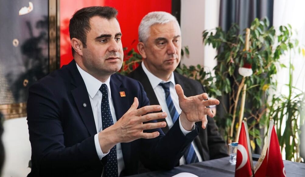CHP İzmir İl Başkanı Güç’ten Bergama çıkartması
