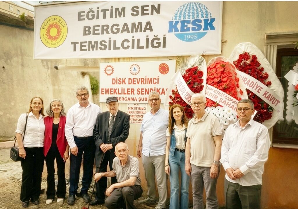 Bergama’da DİSK Emekli-Sen Şubesi ve Rasime Şeyhoğlu Kütüphanesi açıldı