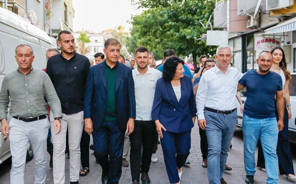 Başkan Tugay Kınık'ta muharrem lokmasına katıldı
