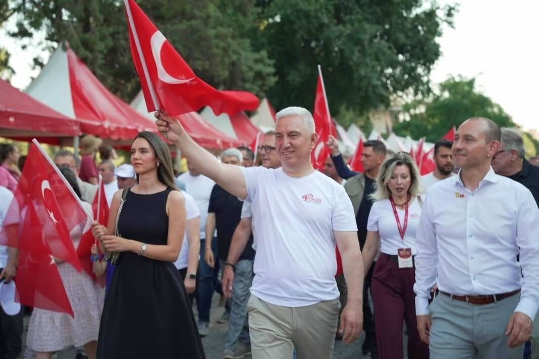 Bergama’da 90 yıllık gelenek coşkuyla başladı