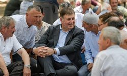 Tugay Kınık'ta üreticiyle buluştu, desteğe 'devam' dedi