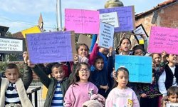 Dikili Deliktaş Köyü’nde veliler ve öğrenciler eylem yaptı!