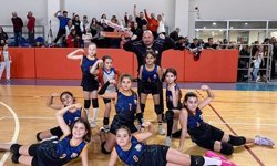 Dikili Lodos miniklerinden tatil hediyesi; yarı finale kaldılar