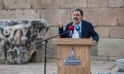 Ahmet Ümit'ten, Bergama'da tarihi konuşma!