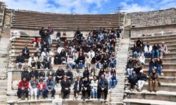 Üniversite öğrencileri Bergama'yı gezdi