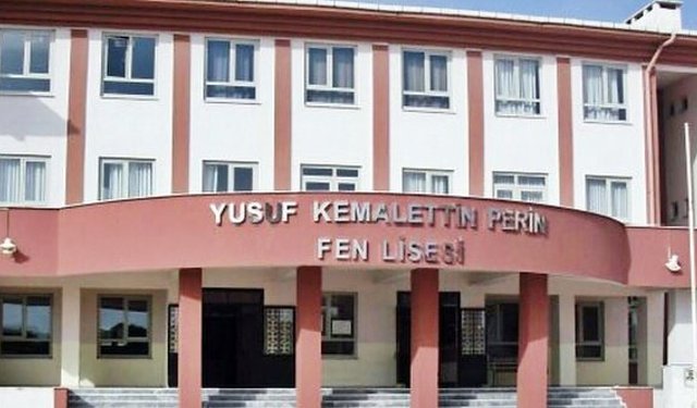 Bergama'da, Fen lisesine ‘tarihçi’ müdür "yandaş kayırmacılığı" iddiası!