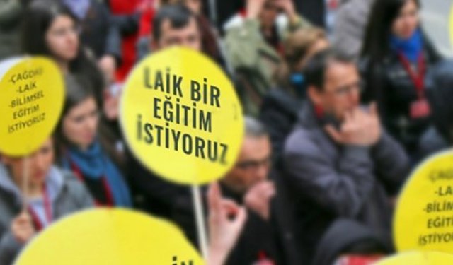 Dikili ve Bergama'da yeni müfredata tepki!