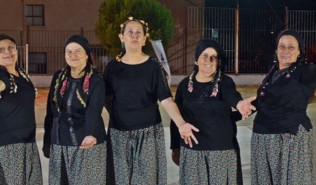 Bergama Kozak’ta köy kadınlarının tiyatro ile 'doğa talanı' isyanı!