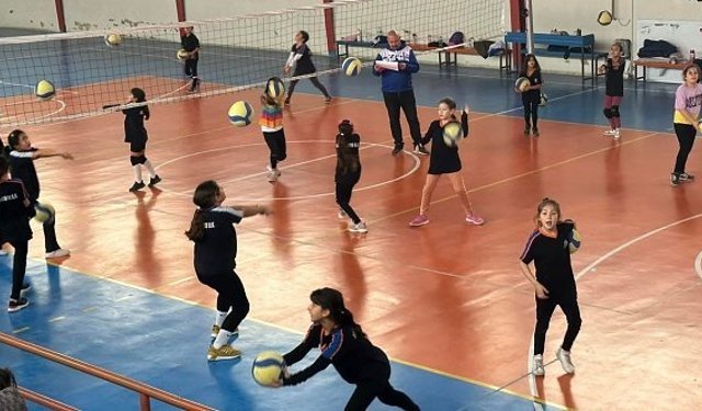 Dikili Lodos Spor yeni sezonu açtı