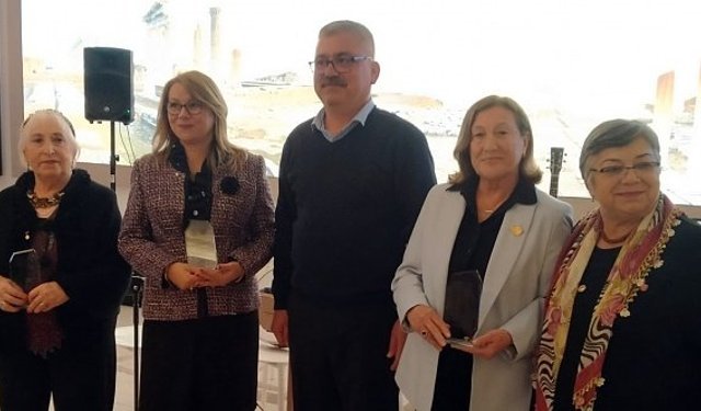 Kadınların seçme ve seçilme hakkının 91. yılı Bergama'da kutlandı