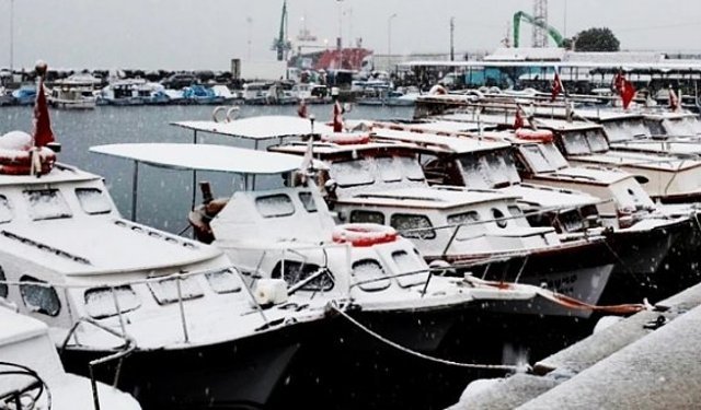 İzmir'de kış etkisini arttırıyor: Sıcaklıklar 1 düşüyor!