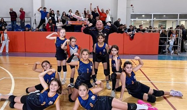 Dikili Lodos miniklerinden tatil hediyesi; yarı finale kaldılar