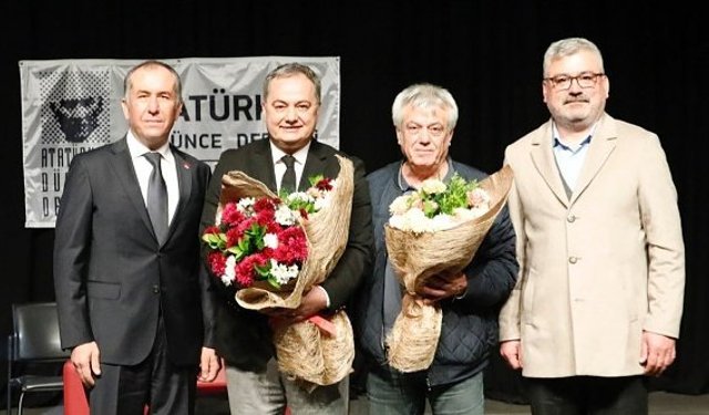 Uğur Mumcu Bergama'da anıldı
