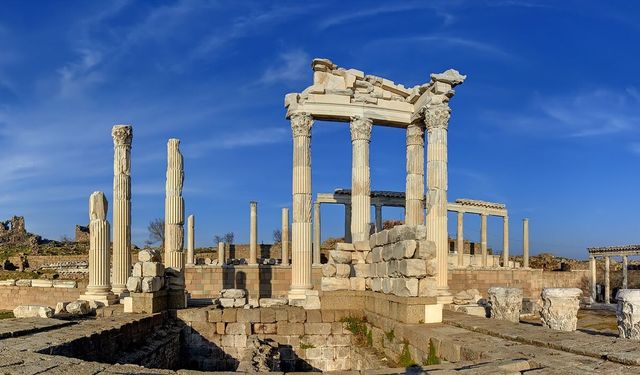 Bergama’da yeni SİT kararı: 3 dönem bir arada!