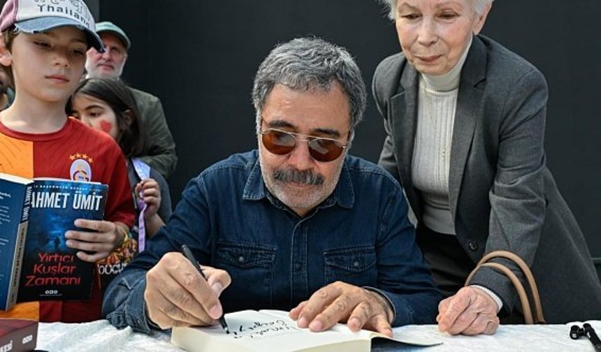 Edebiyatın usta isimleri İzmirli kitapseverlerle buluştu...