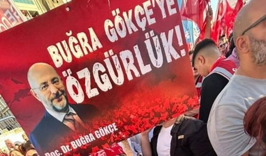 İzmirliler Buğra Gökçe’yi unutmadı!