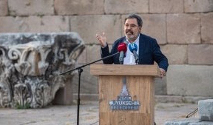 Ahmet Ümit'ten, Bergama'da tarihi konuşma!