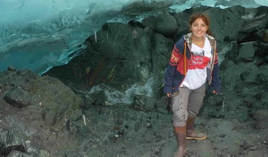 Alaska’da bir buzul mağarasından, insanın kendi küçüklüğüne uzanan yolculuk