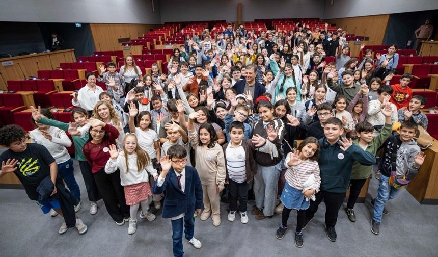 İzmir, çocuk politikalarında çıtayı yükseltiyor