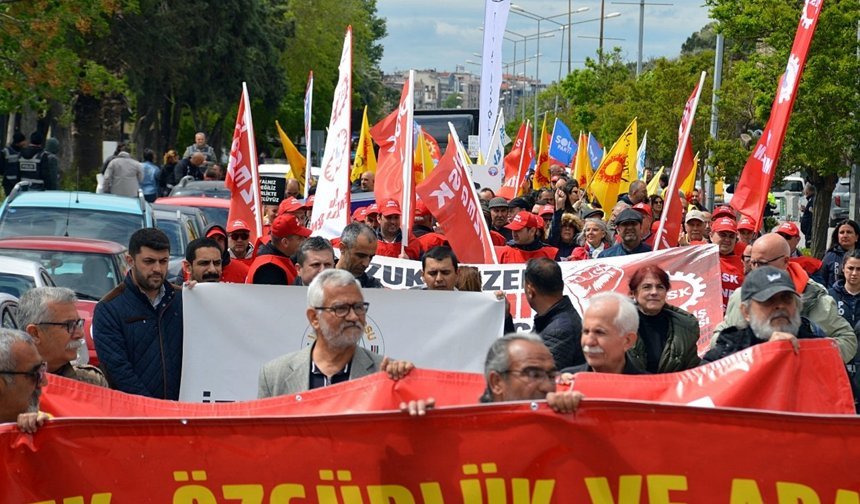 Bergama’da 1 Mayıs coşkusu: "Biz kazanacağız!"