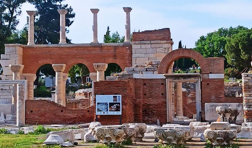 Ayasuluk Tepesi: Efes’in ilk ve son evi