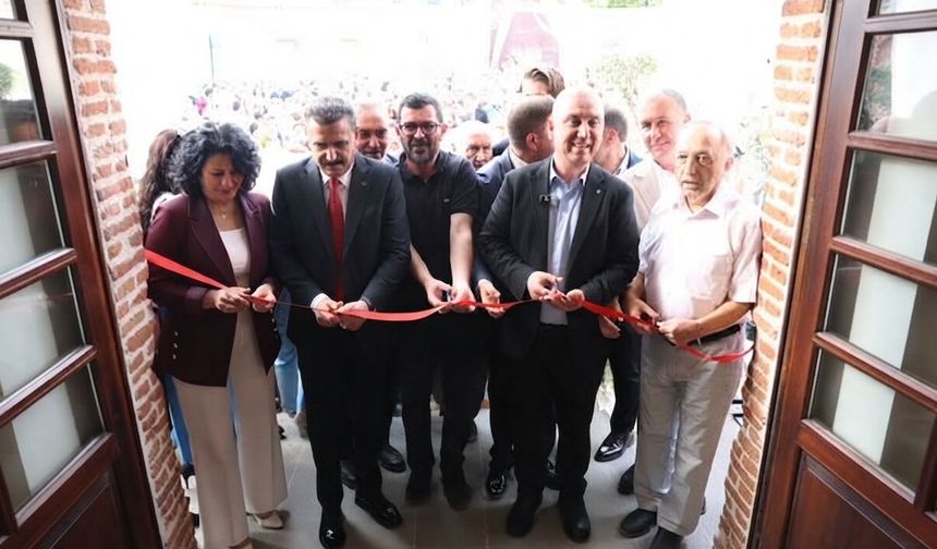 Tarihi yapı Bergama’nın yeni sosyal alanı oldu
