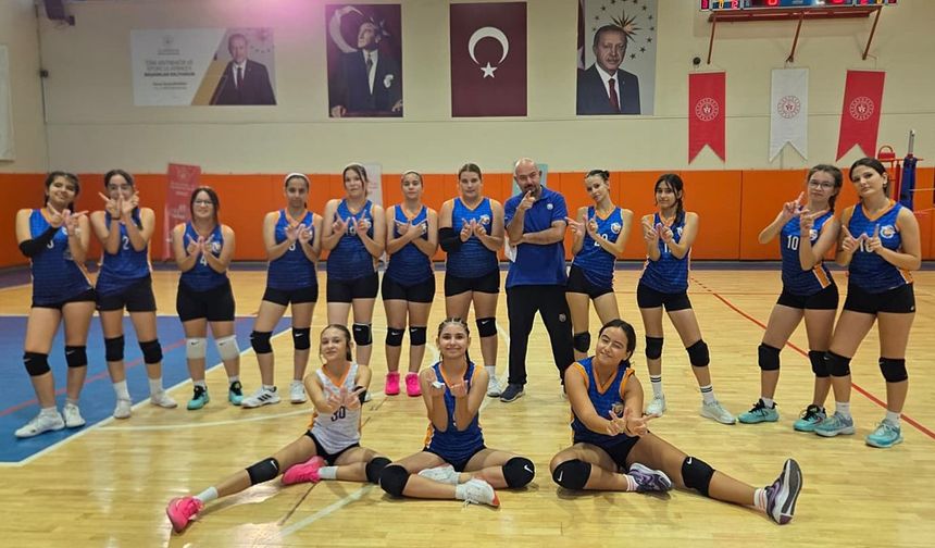 Dikili Lodos sezona dış fırtına gibi başladı: 5’te 5!